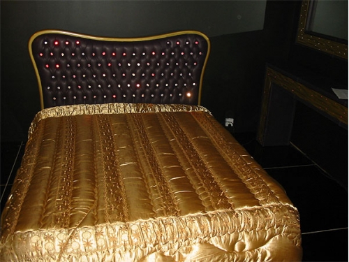 Beds with optical fibers